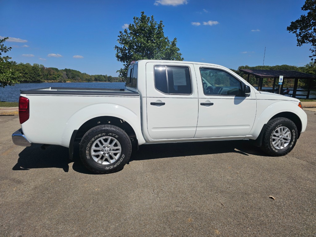2016 Nissan Frontier Image 5