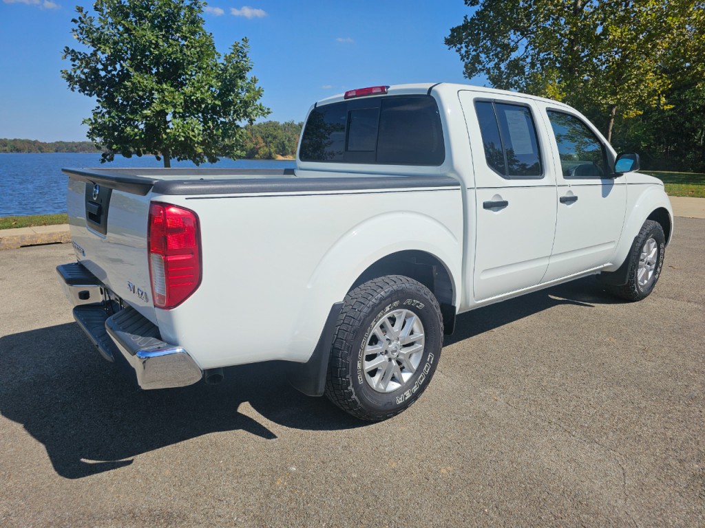 2016 Nissan Frontier Image 6