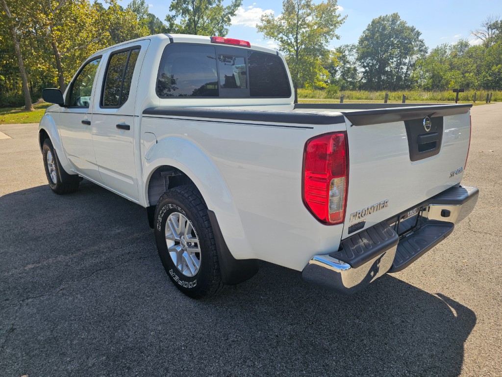 2016 Nissan Frontier Image 8