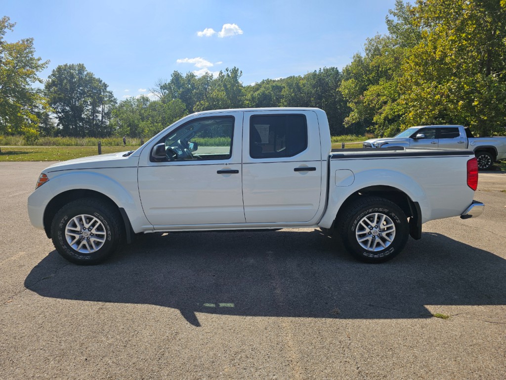 2016 Nissan Frontier Image 10