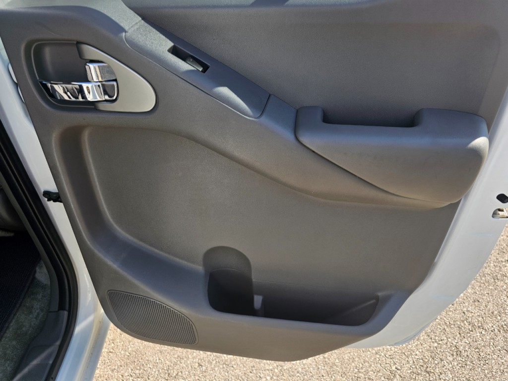 2016 Nissan Frontier Image 19