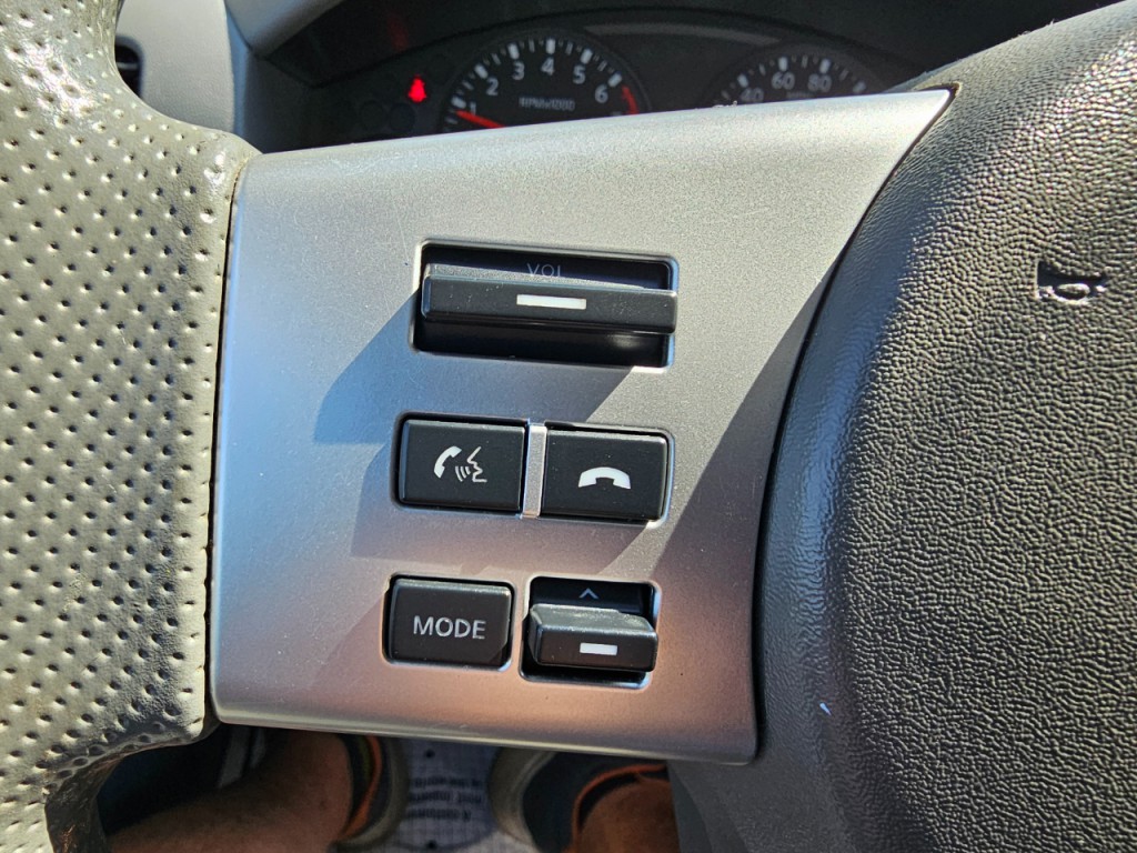 2016 Nissan Frontier Image 33