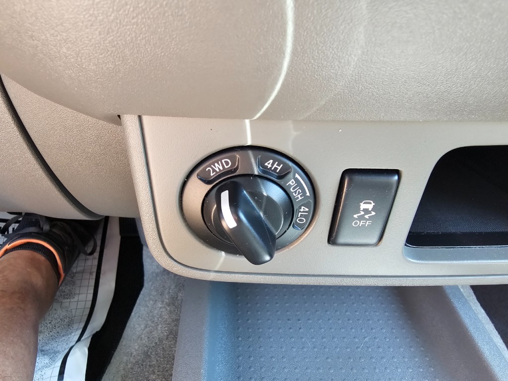 2016 Nissan Frontier Image 39