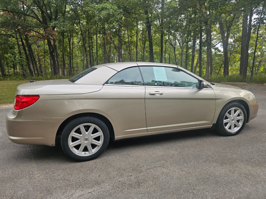 2008 Chrysler Sebring Image 5