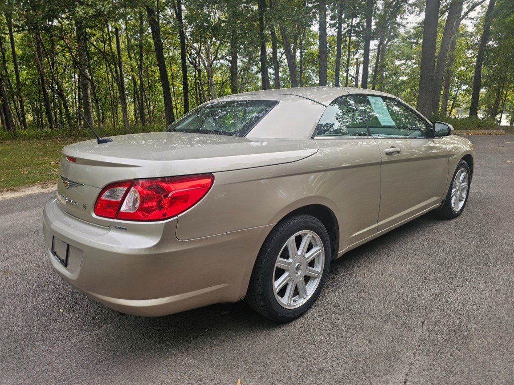 2008 Chrysler Sebring Image 6