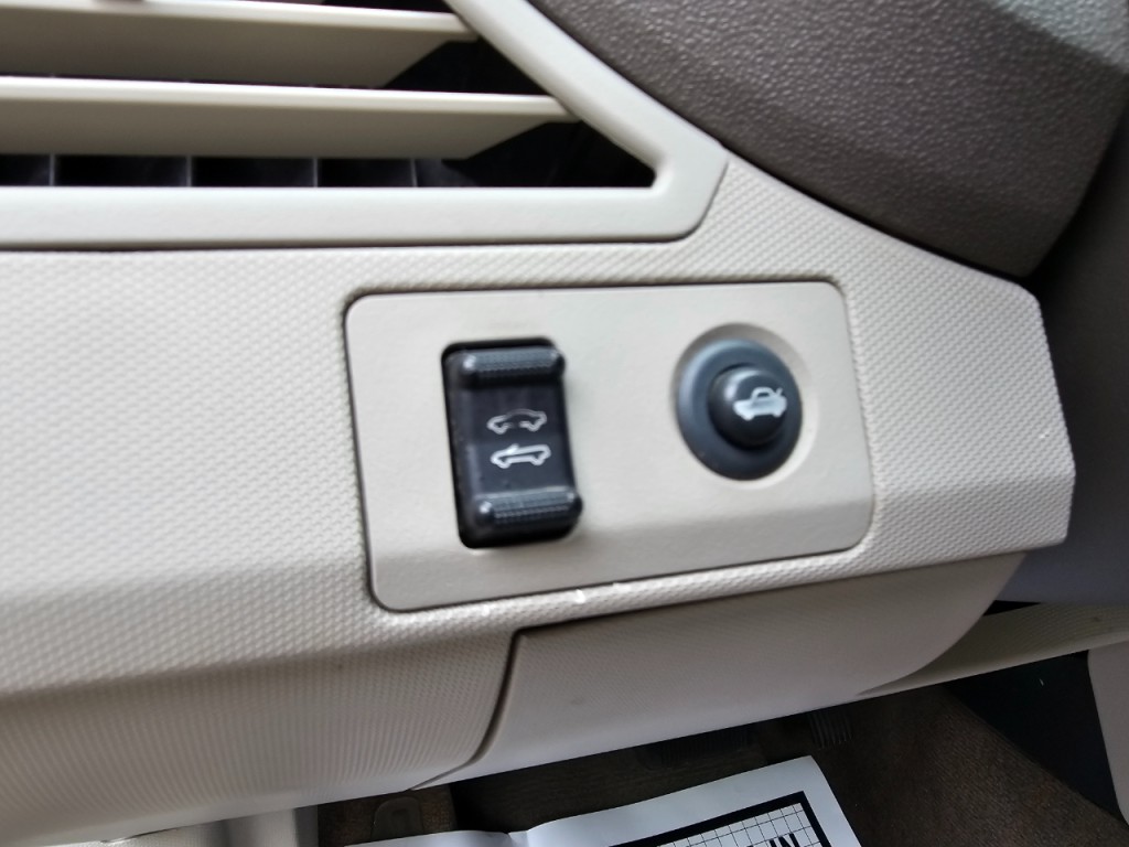2008 Chrysler Sebring Image 28