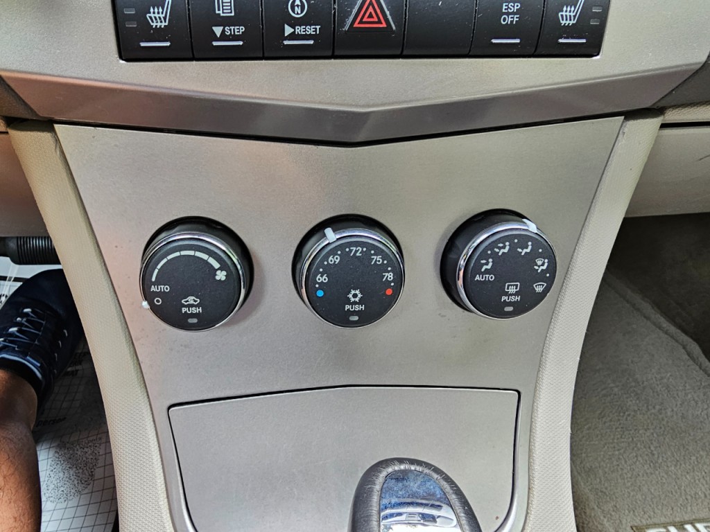 2008 Chrysler Sebring Image 35