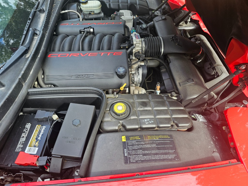 2004 Chevrolet Corvette Image 24