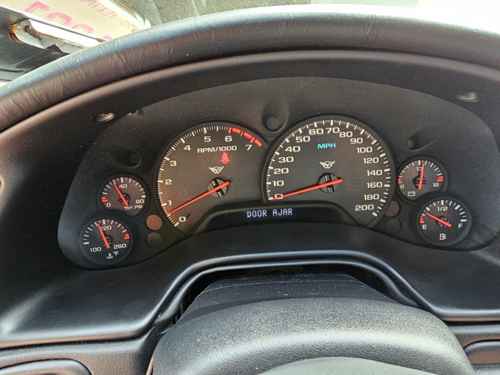 2004 Chevrolet Corvette Image 30