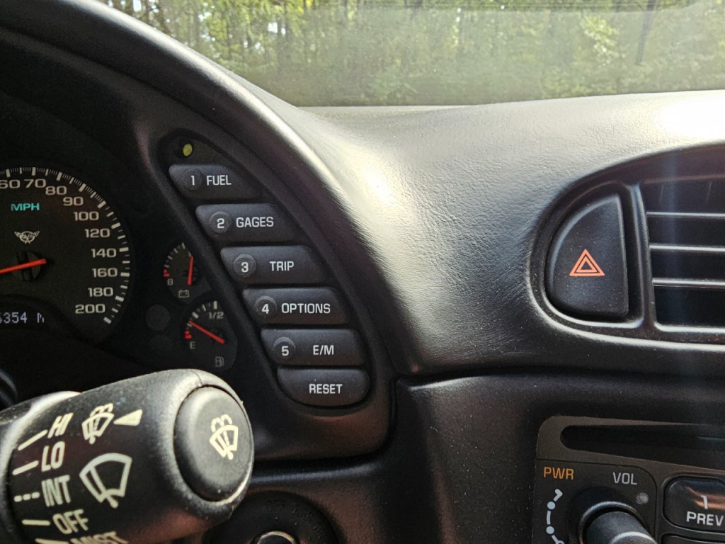 2004 Chevrolet Corvette Image 34