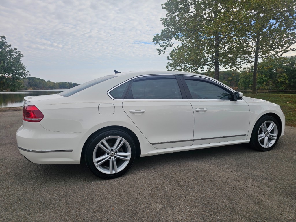 2015 Volkswagen Passat Image 5
