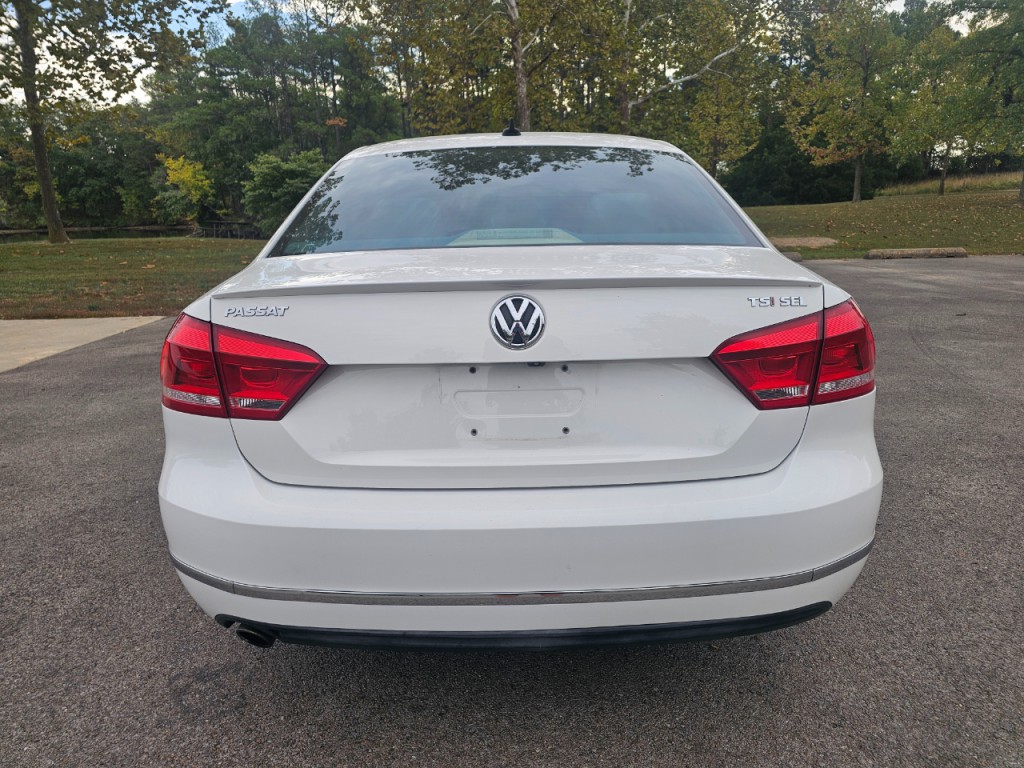 2015 Volkswagen Passat Image 7