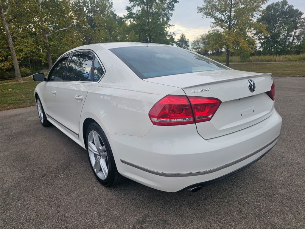 2015 Volkswagen Passat Image 8