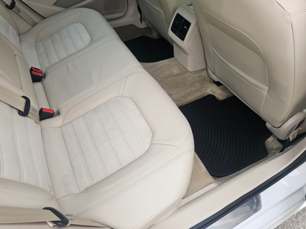 2015 Volkswagen Passat Image 20