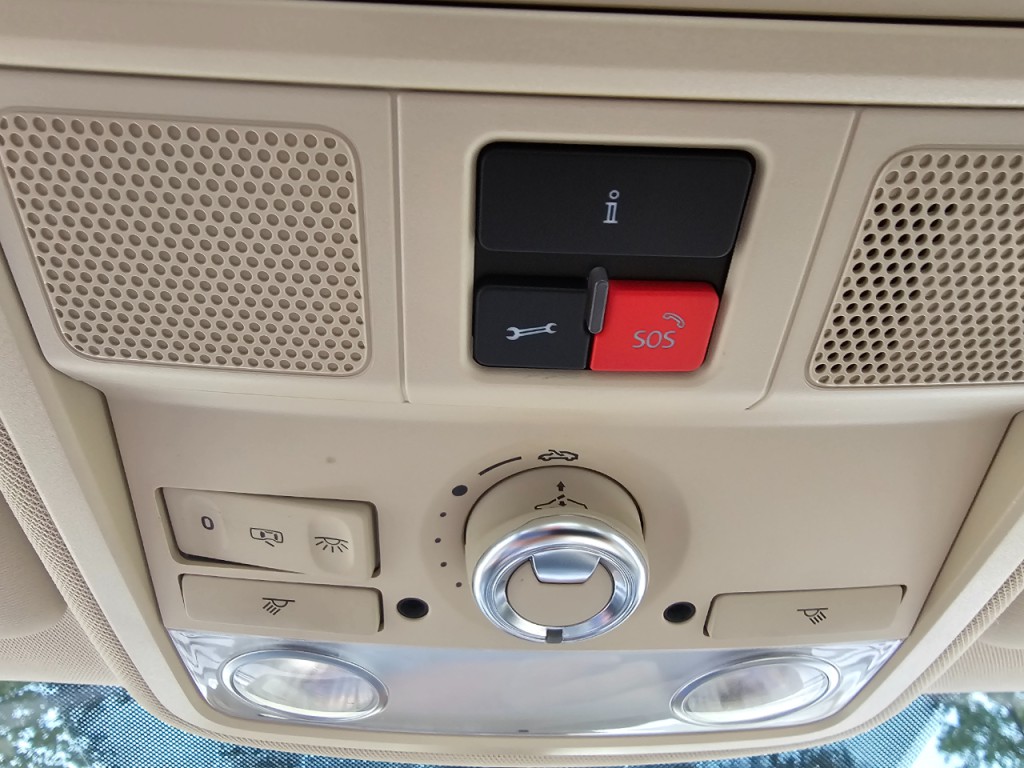2015 Volkswagen Passat Image 48