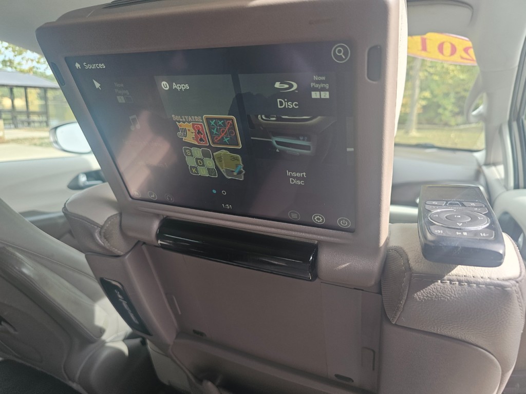 2017 Chrysler Pacifica Image 20