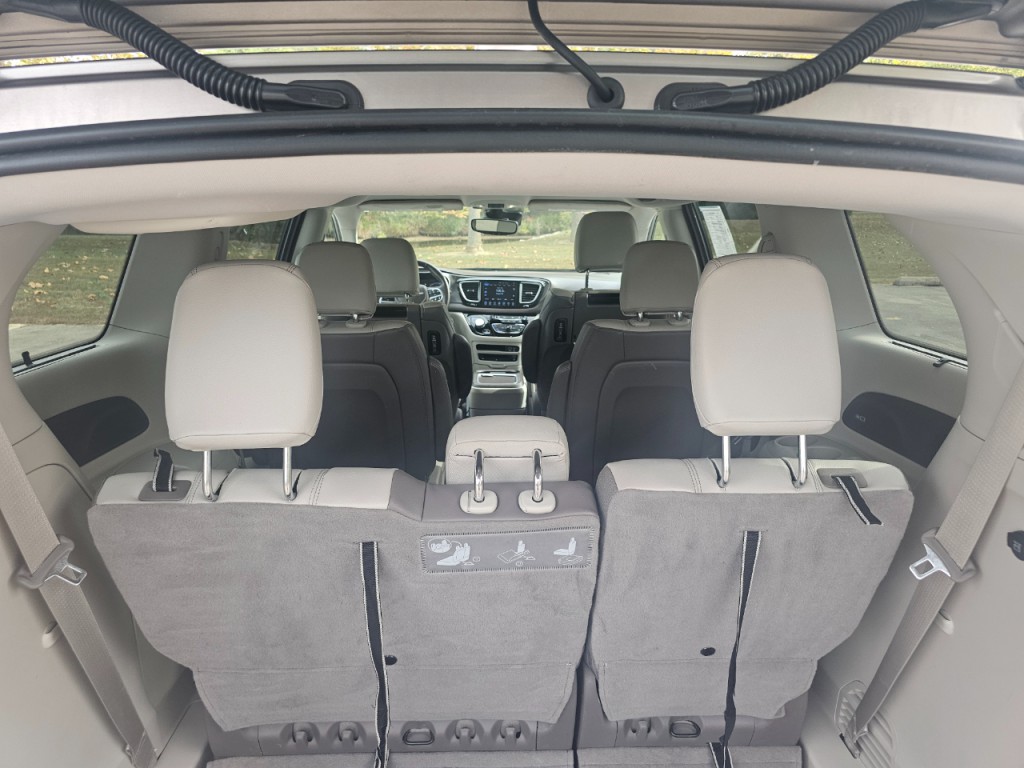 2017 Chrysler Pacifica Image 21