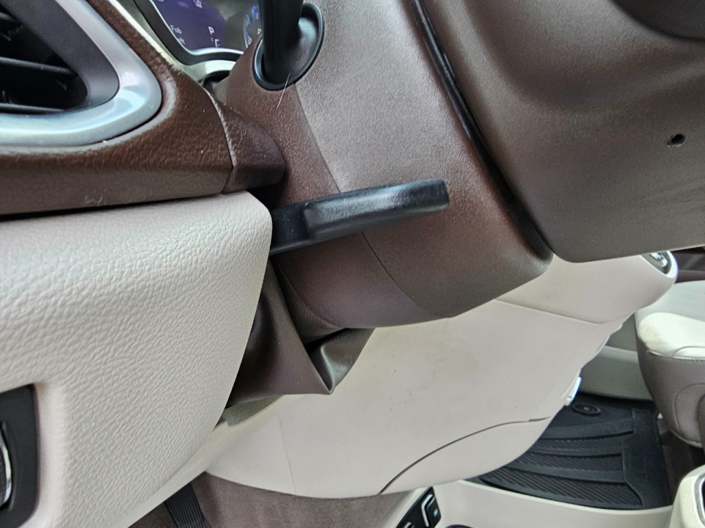 2017 Chrysler Pacifica Image 36