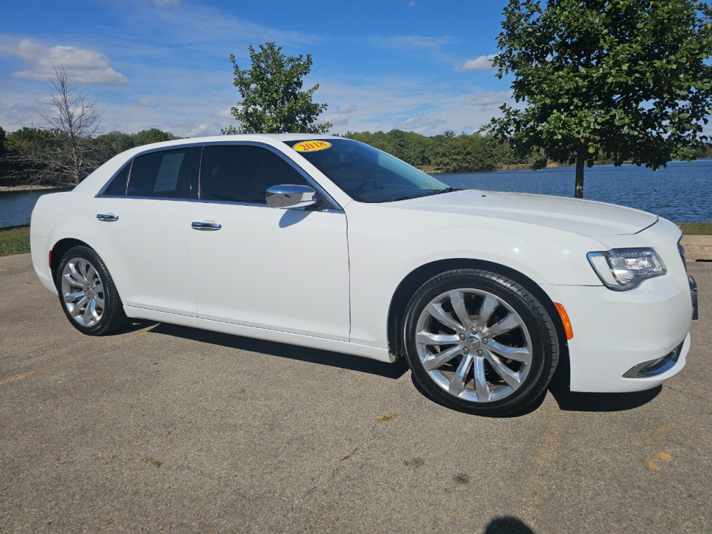 2018 Chrysler 300 Image 3