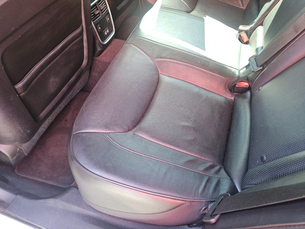 2018 Chrysler 300 Image 43