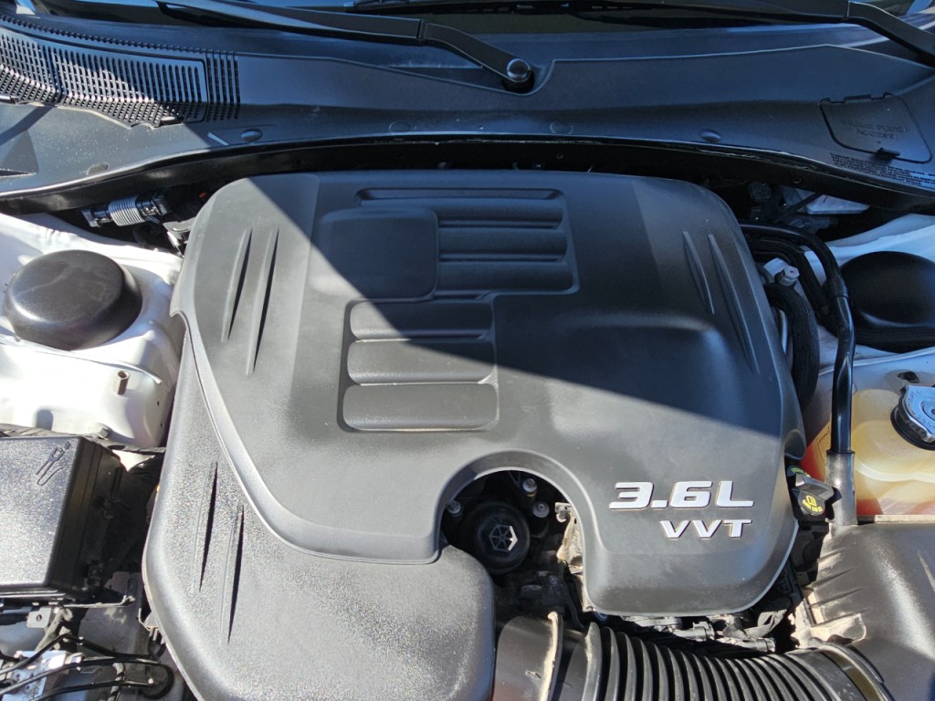 2018 Chrysler 300 Image 49
