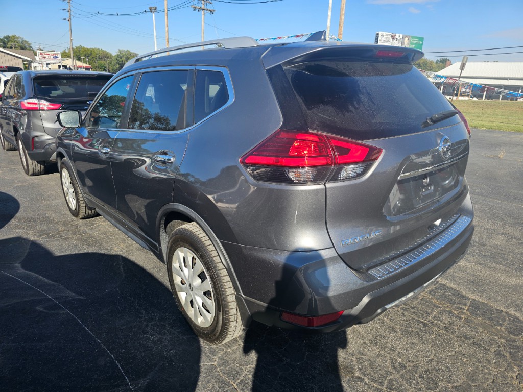 2017 Nissan Rogue Image 3