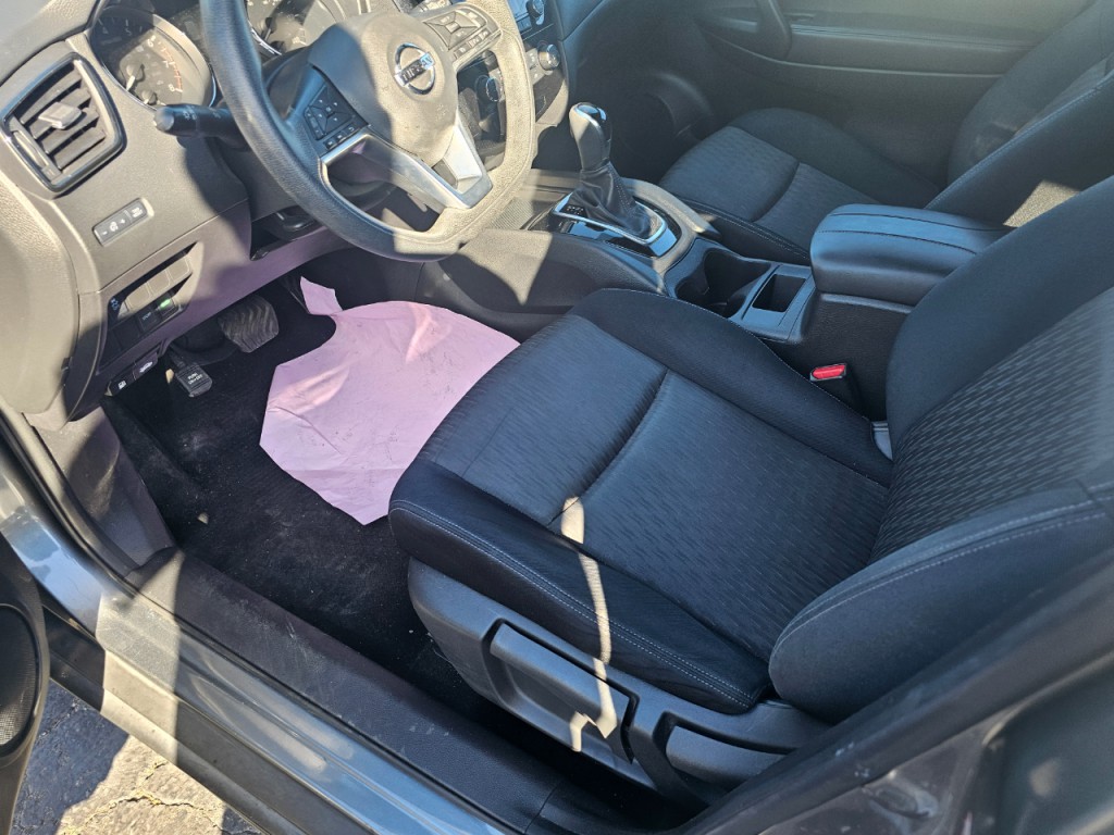 2017 Nissan Rogue Image 5