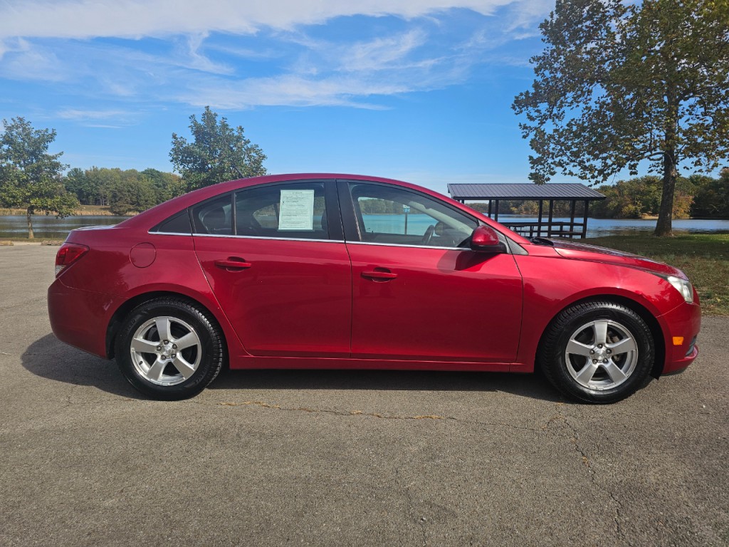2013 Chevrolet Cruze Image 4