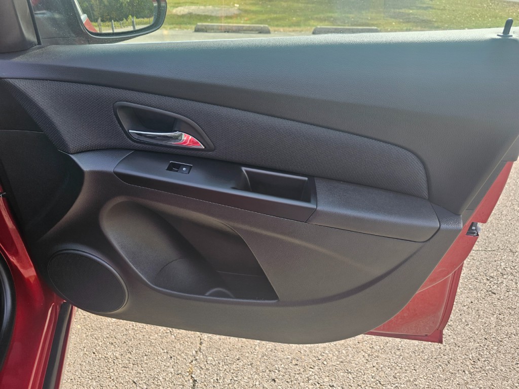 2013 Chevrolet Cruze Image 17