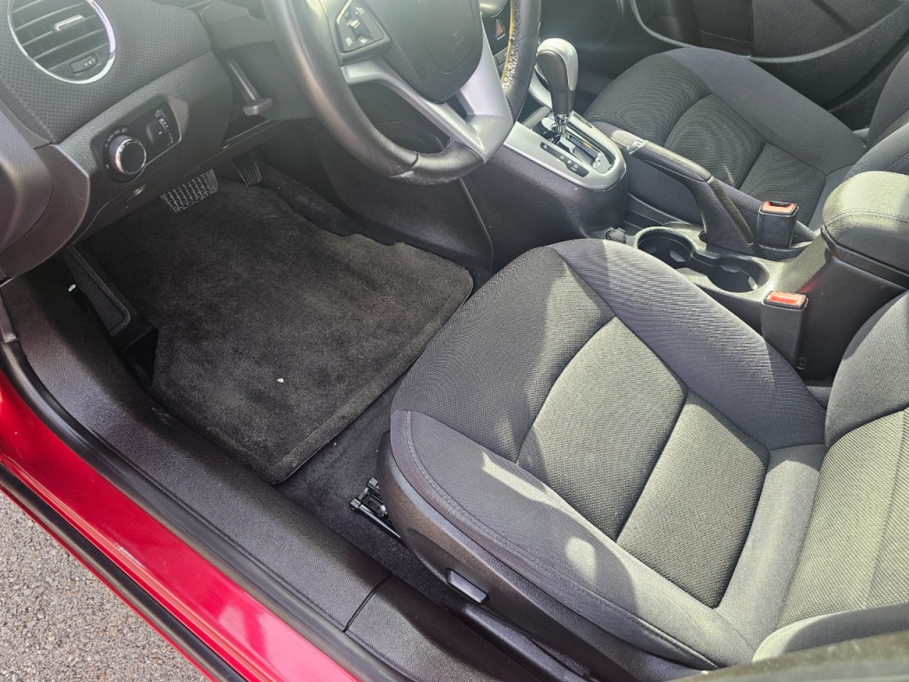 2013 Chevrolet Cruze Image 27