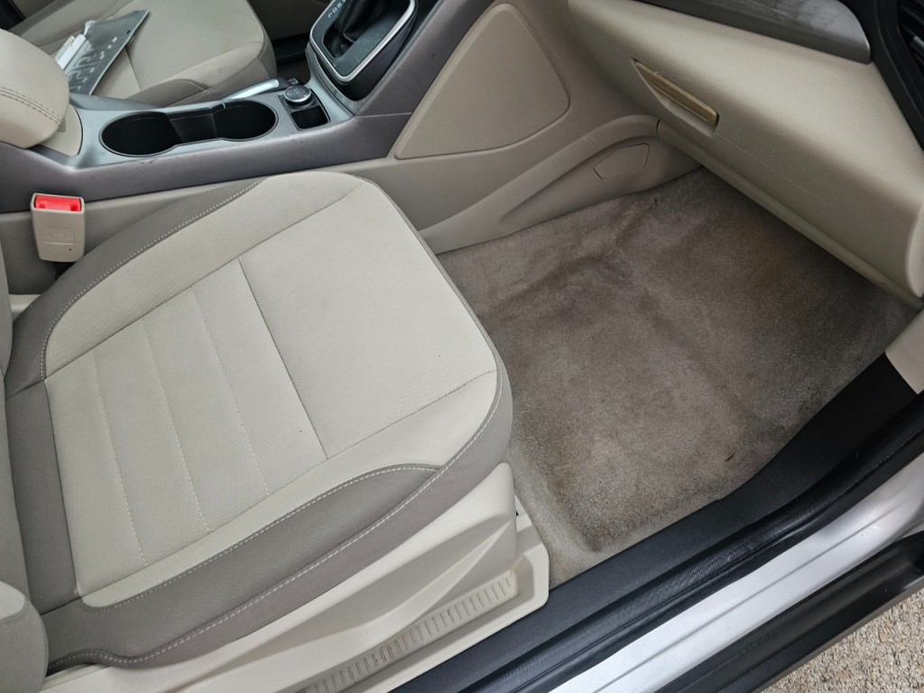 2014 Ford C-Max Image 18