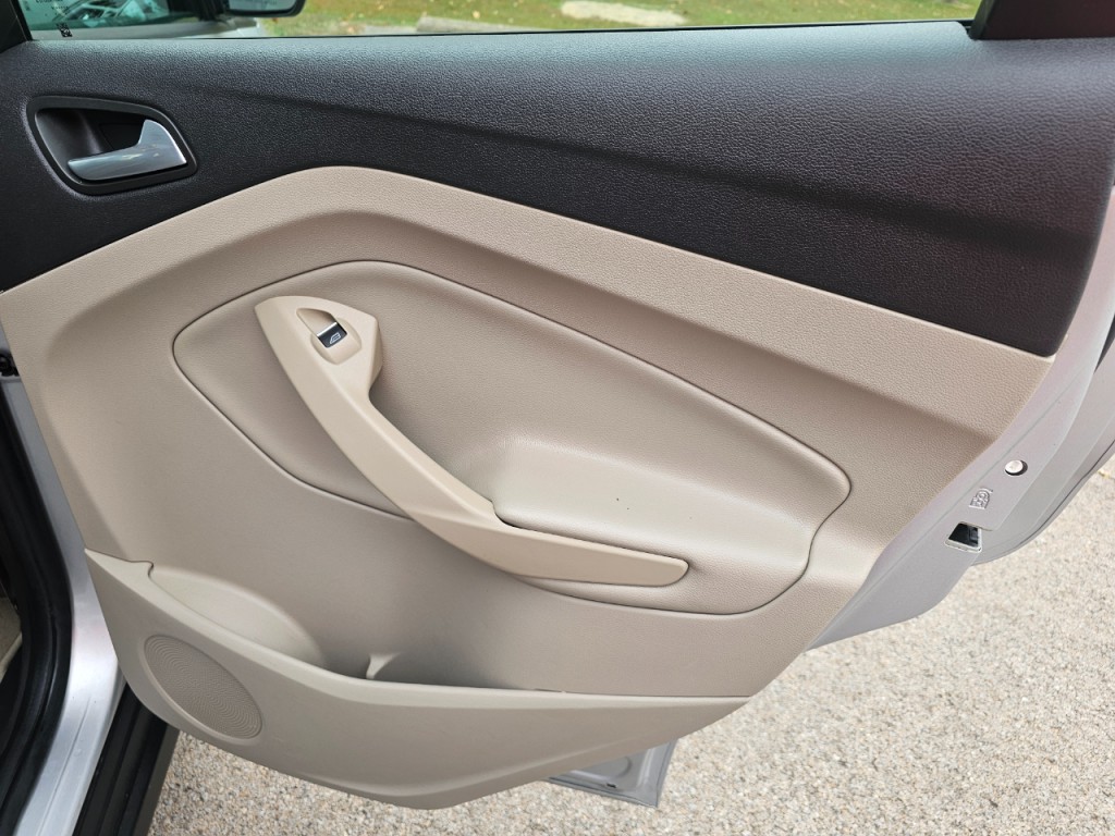 2014 Ford C-Max Image 19