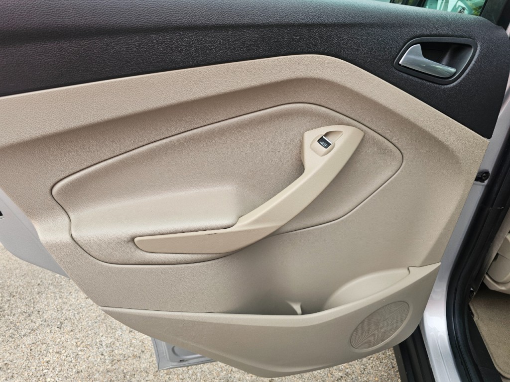 2014 Ford C-Max Image 23