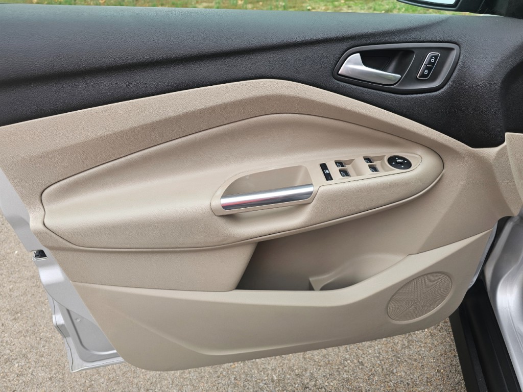 2014 Ford C-Max Image 25