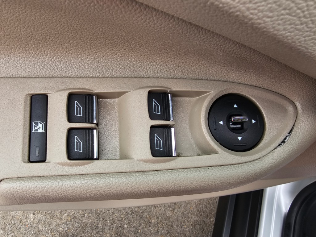 2014 Ford C-Max Image 31