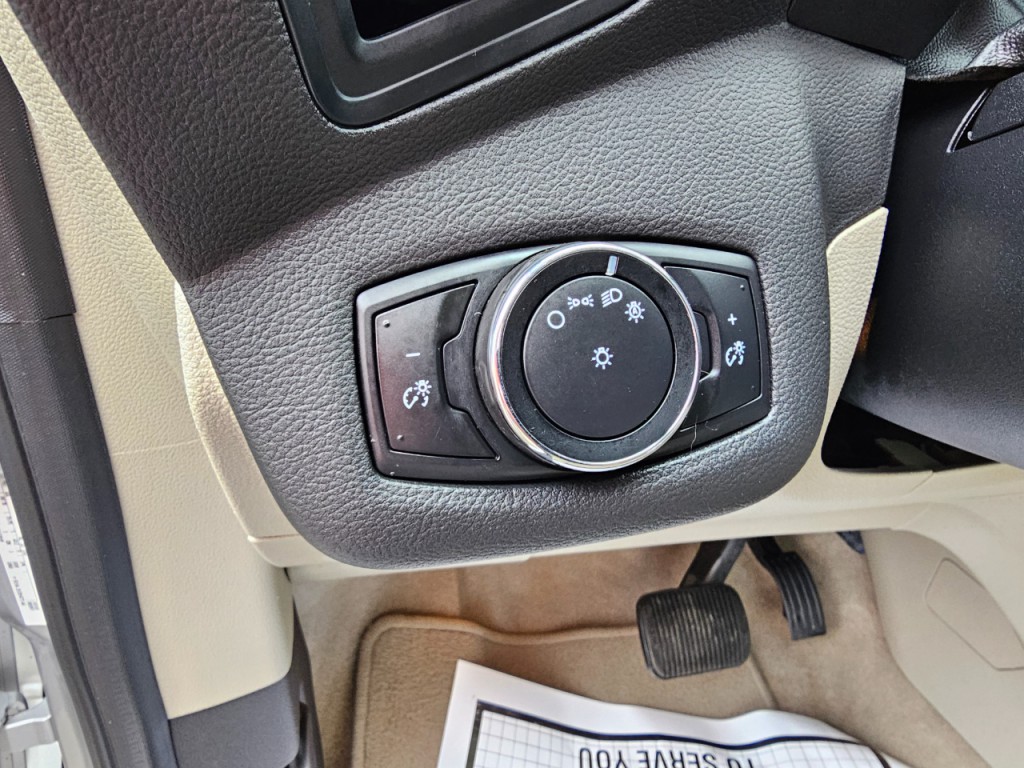 2014 Ford C-Max Image 33