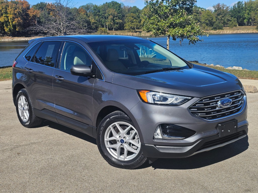 2021 Ford Edge Image 2