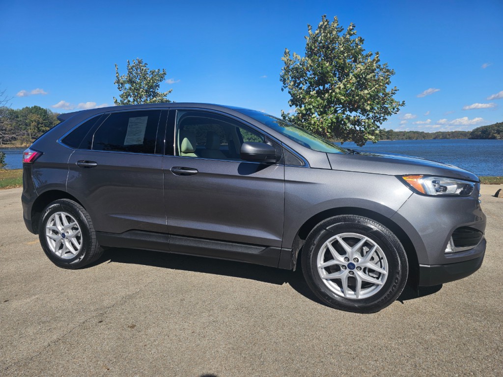 2021 Ford Edge Image 3