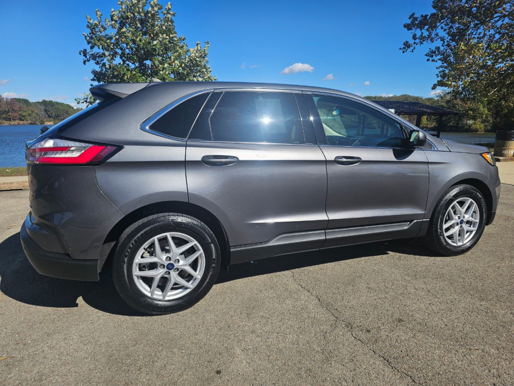 2021 Ford Edge Image 5