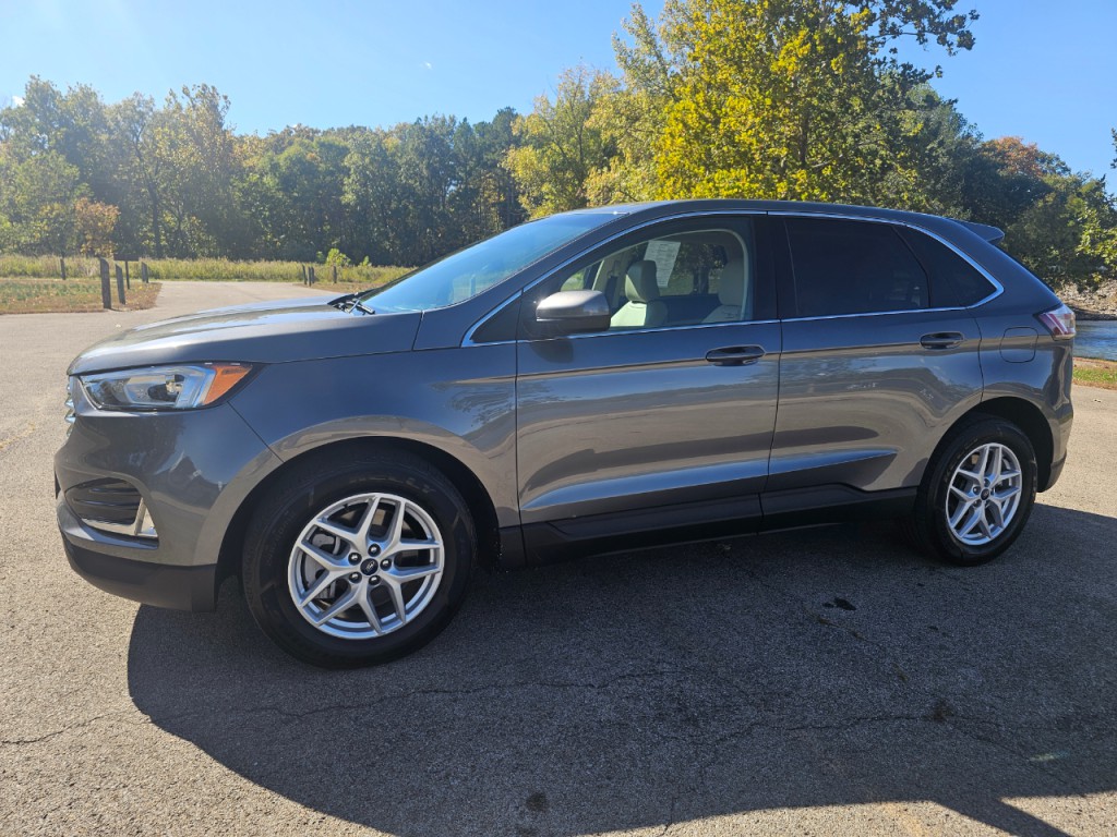 2021 Ford Edge Image 11