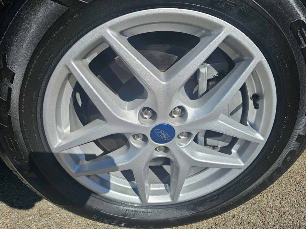 2021 Ford Edge Image 15
