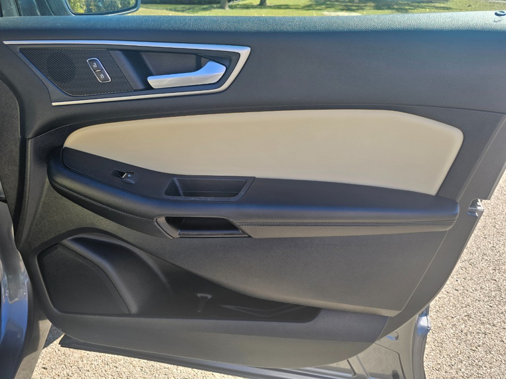 2021 Ford Edge Image 18