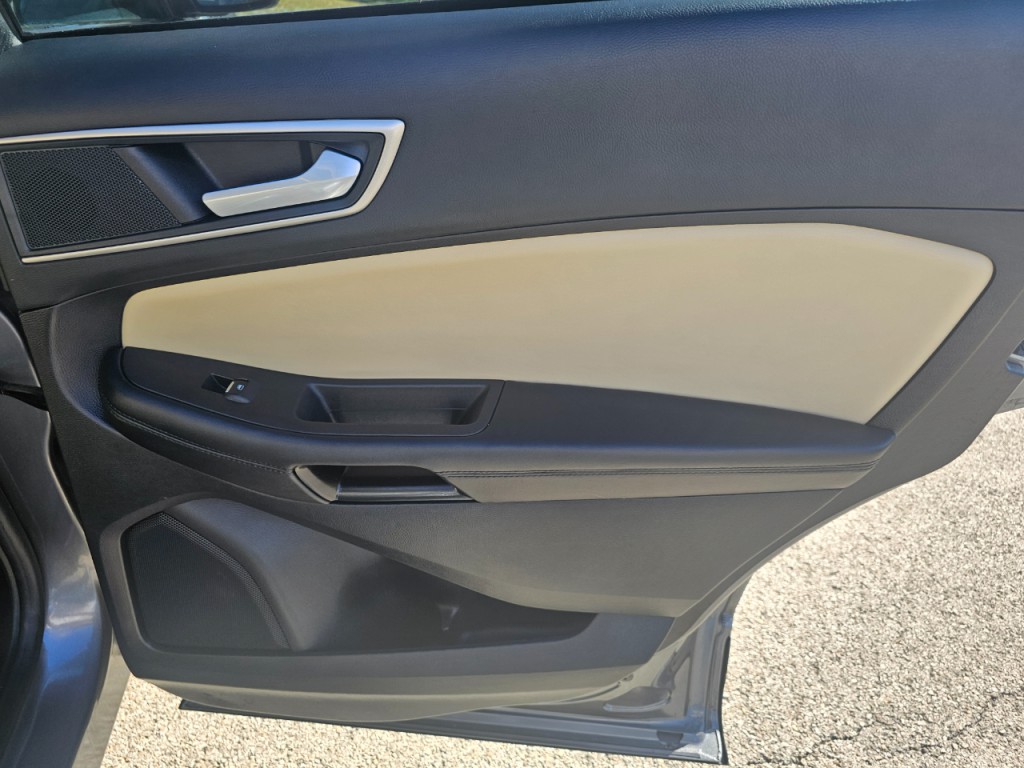 2021 Ford Edge Image 20