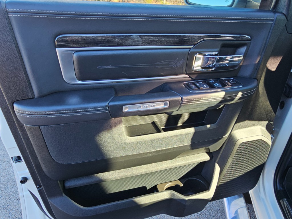 2017 RAM 1500 Image 32