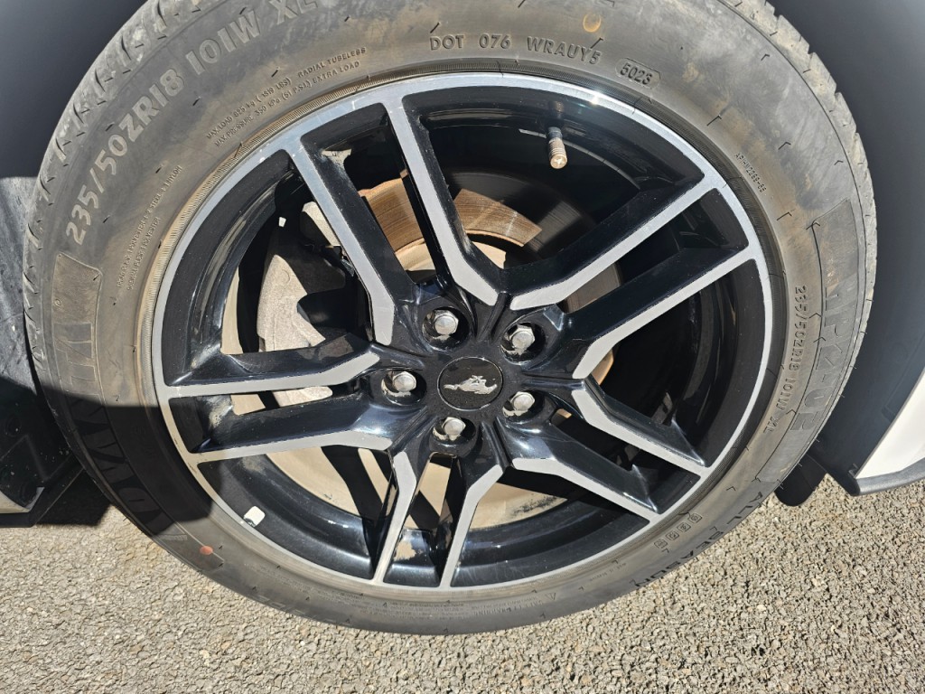 2018 Ford Mustang Image 15