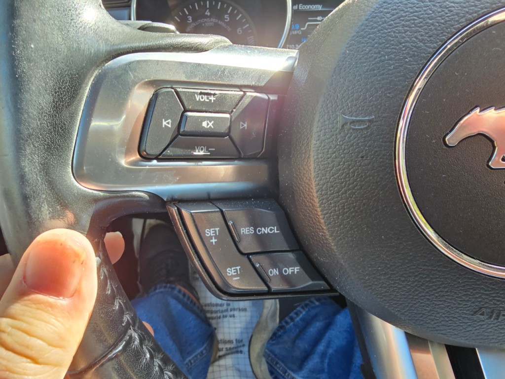 2018 Ford Mustang Image 35