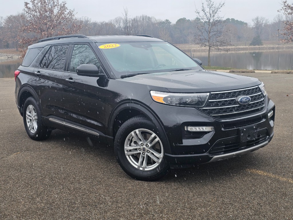 2022 Ford Explorer Image 2