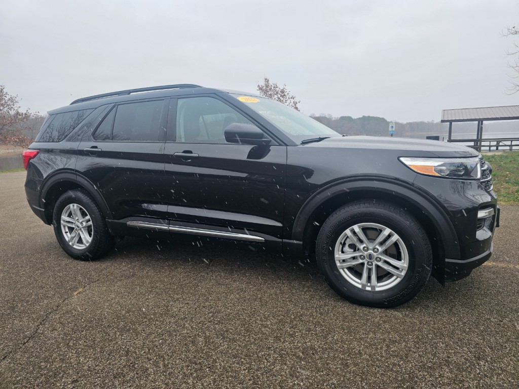 2022 Ford Explorer Image 3