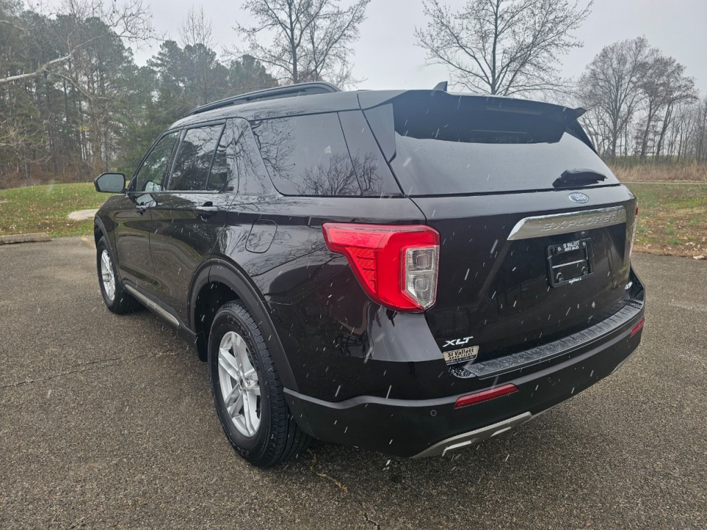 2022 Ford Explorer Image 8