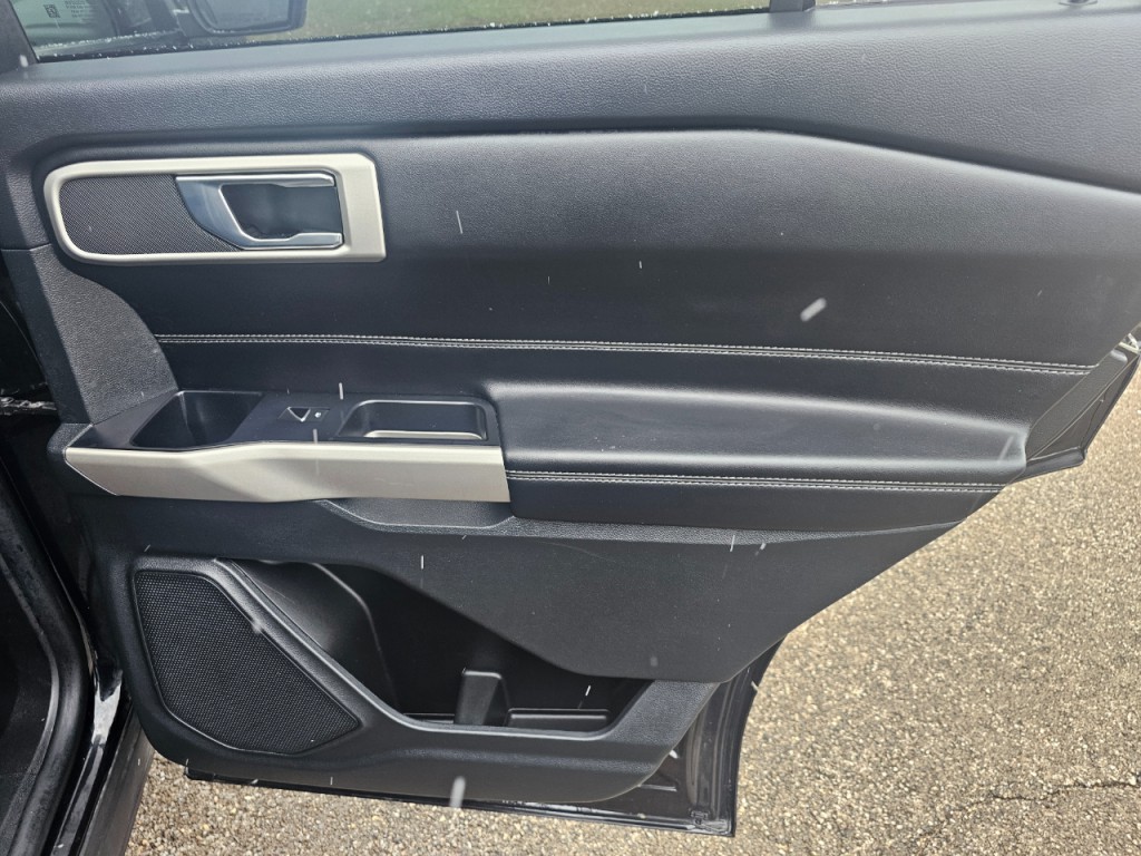 2022 Ford Explorer Image 18